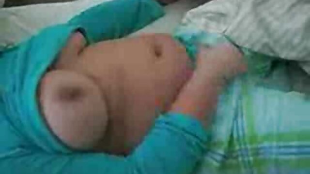 Fucked sex xxx terbaru wanita di stoking putih dan datang di vagina