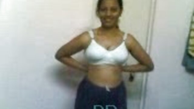 Dia mengambil dump chested besar untuk bokep tante cantik terbaru bersenang-senang.
