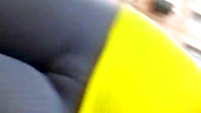Penis terbesar pria hampir tidak cocok dengan video sex xxx terbaru anal Jepang.