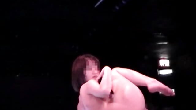 Ayahnya menjilat kemaluan putrinya dan video sex maria ozawa terbaru meletakkannya di kemaluannya.