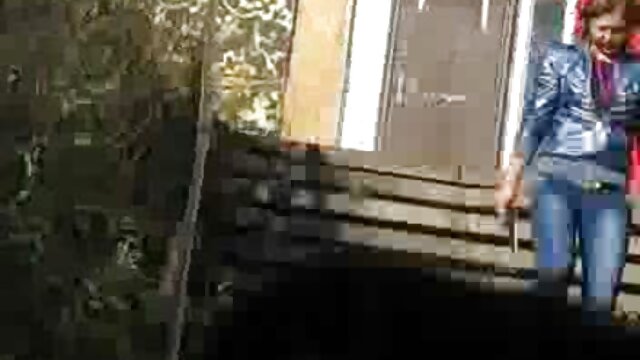 Sangat Dalam Tenggorokan seorang bokep mom and son terbaru pirang menelan ayam karet